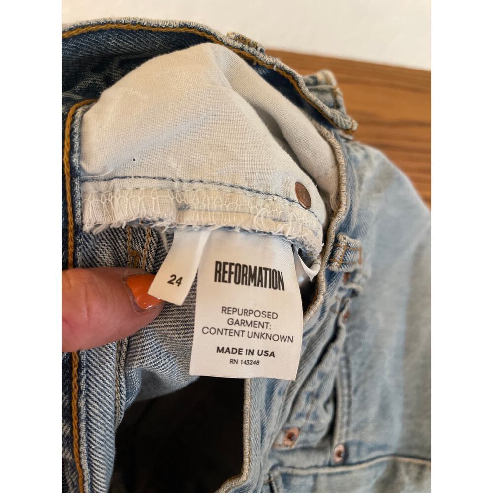 Reformation super distressed Cut off shorts size 24 - Picture 3 of 9